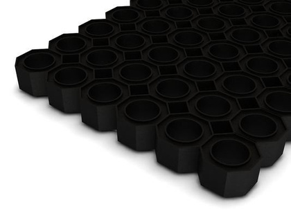 Super Strong z drenażem wypełnienie szczoteczkami co 2 oczko kolor czerwony