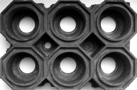 Super Strong z drenażem wypełnienie szczoteczkami co 2 oczko kolor czerwony